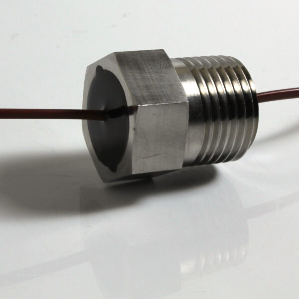1x Type N Thermocouple Hermetic Seal in 1/2" NPT Housing 24 in. [0.6 m] Each Side - Image 2